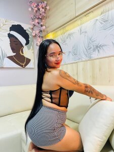 SarahSaenz_ Your girl Pic 4