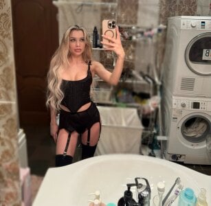 Girl_Mia Public зображення 6