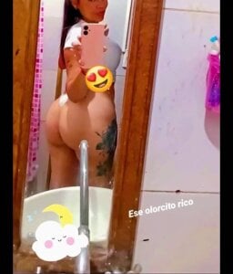 Estefanny_Lolyy: Tetitas😋😘😍💙 ( 2 фото)