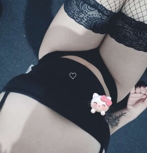 krystal_Lil Public Pic 3