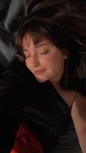 sara_cuteeyes Public Pic 2