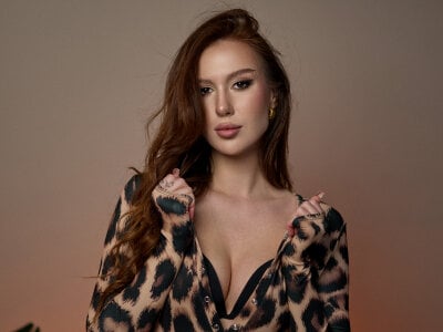 DianaGlow Wild & Wicked🐯 Pic 2