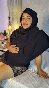 HijabAisha_ Public Pic 5