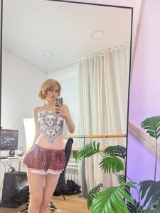 Akimo_ Public 圖片