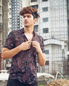 NIVAN_7251 New Pic 3
