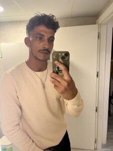 Creyes792 Public Pic 4