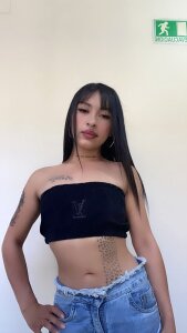 Queen-Roose Public Pic 4