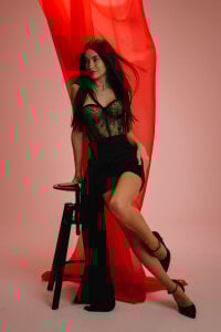 CherryyLulu in red light Pic 4