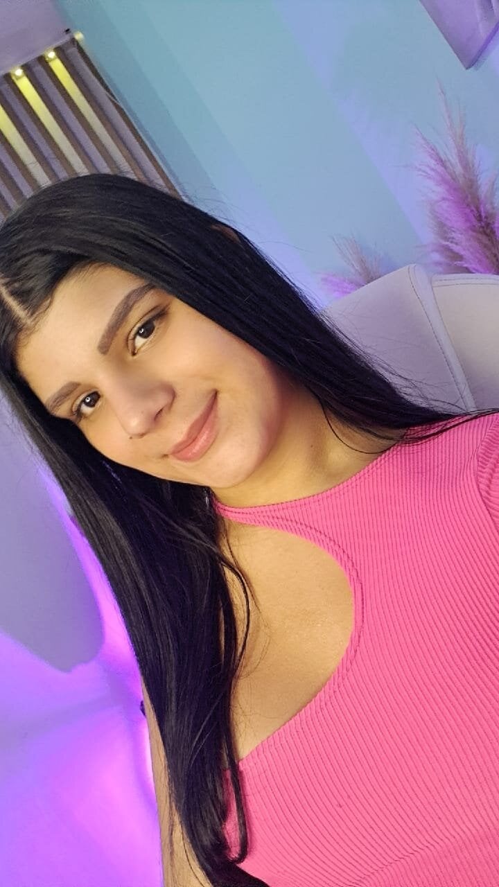 PauliinaBelle_ Aktuellstes Foto 8835