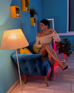 LauraDavidsons about my dark side... Pic 2