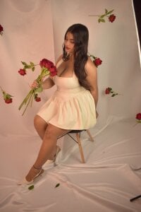 Abby_Raschell Happy Valentine's Day! 💘 Today I celebrate that they are with me.  5. fénykép