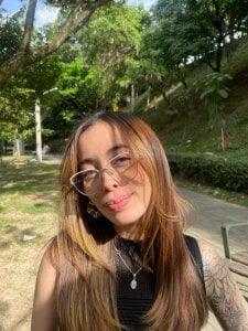 Sophiaa_Gomez Kissed by the sun Pic