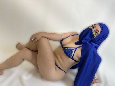 Yasmin_Yasin Public Pic 5