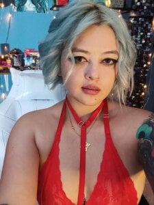 Amy_vr's Red Girl♥ Sex Photo 2