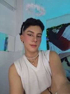 BlakeNoir_: Public ( 4 фото)