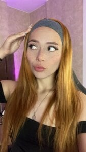 LanaMills_ Public Pic 2