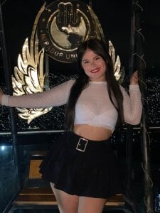 alahia66 looking at my big city 🏥 Pic 6