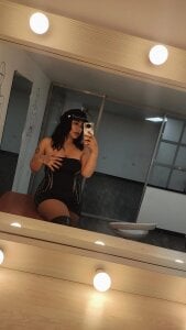 Carolina_Arias I don't need to touch you to have you where I want Pic 6