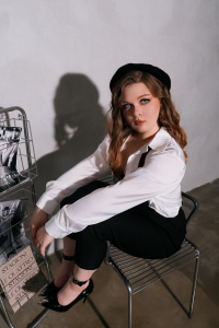 CrystalLyons Paris Noir Εικόνα