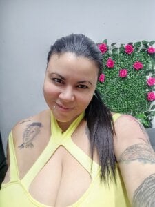 Mia_hot_cum