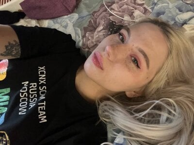 SimonaKaroly Public Bilde 6