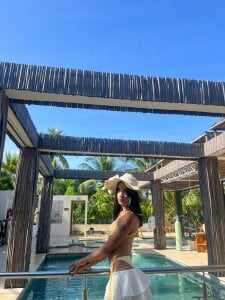 In the beach🌊 de valery_yepes  5 photos