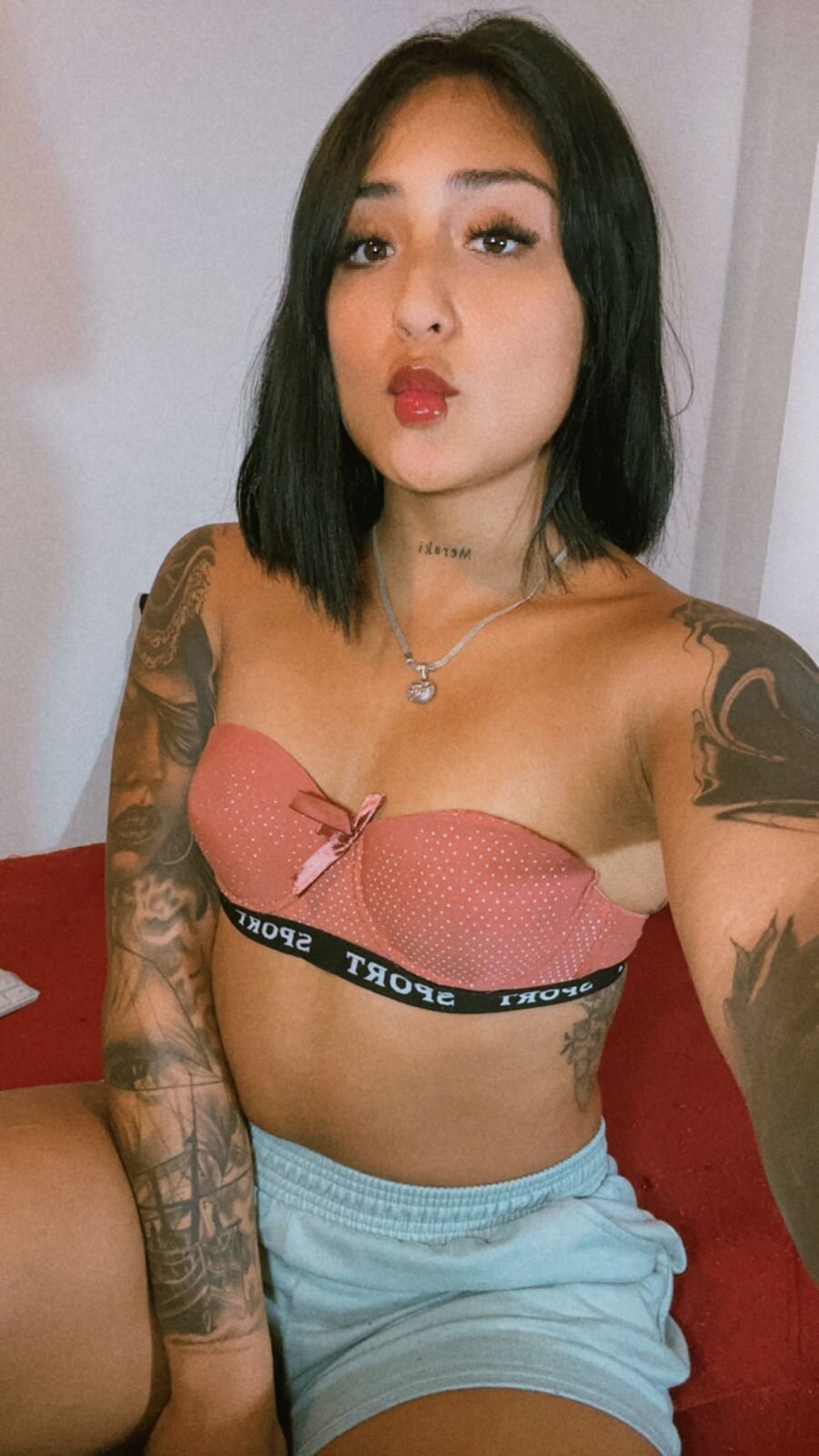 Modèle de Webcam Katharina_Lopez : Show porno gratuit en | Stripchat