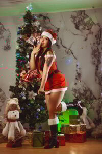 Camila_dupont Merry Vibes 🎄✨ صورة واحدة|Camila_dupont Merry Vibes 🎄✨ صورتان|Camila_dupont Merry Vibes 🎄✨  2 صور|Camila_dupont Merry Vibes 🎄✨  2 صورة