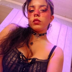 ivannabellini ivanna cute 💜💜 Pic 2