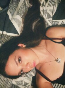 ThomasineVirostko Public รูป  3