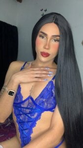 Ambarhilton “Soy tan cielo como pecado, tan suave como la tentación que te consume.” Pic