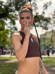 Bella_salvatore between smoke Pic