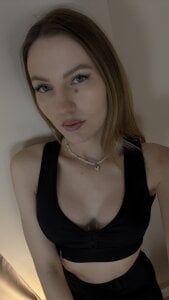 YungTessa If you smile, it means I did everything right. 😉 Pic 4