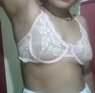 Desiwife7866 Public Gambar