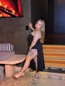 milfhorny_69 NEW YEAR Pic 2