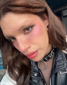 Loona_s Public Pic 6