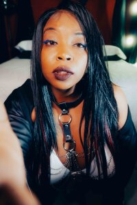 Charlotte__Brown_'s XXX Photo Albums with Erotic Pics | xHamsterLive