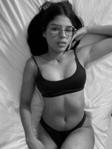 Hotcouple1_Xx A little more Paola Pic 2