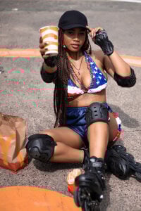 AgataRinaldi 4 de july, sexy on the street Pic 6