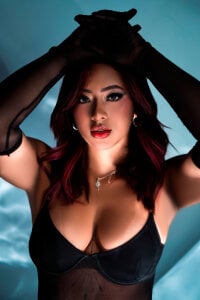 MavyStarの“Soft touch, dirty thoughts, endless fantasies”の 3枚の写真