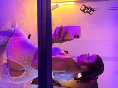 Maaracooper Secrets at Midnight  2টি ছবি