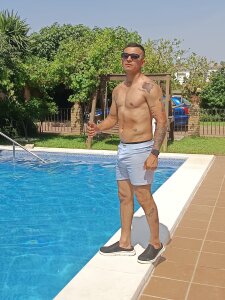 zputo98 Public Pic 3