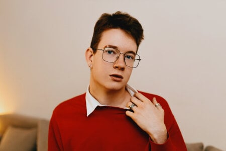 Teddy_Parker Just me in red Pic