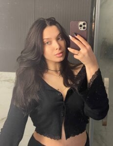 Lucy_louras Naturalness Pic 5