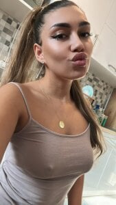 EveEvian cute evee Pic