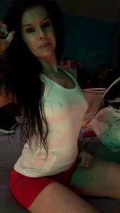 girlpilot White tee Hình 4