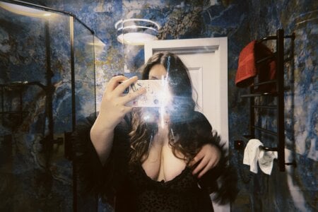 LuxSopphia Bathroom Gambar 6