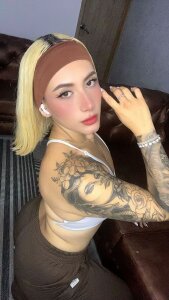 Emily you are so sexy de Emily_robertss  5 Imagens