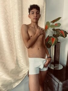 hot boy sexi od AdmedThot  6 snímek