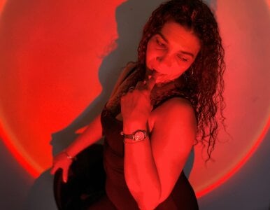 Serena_Houstonn Sexy Dark Pic